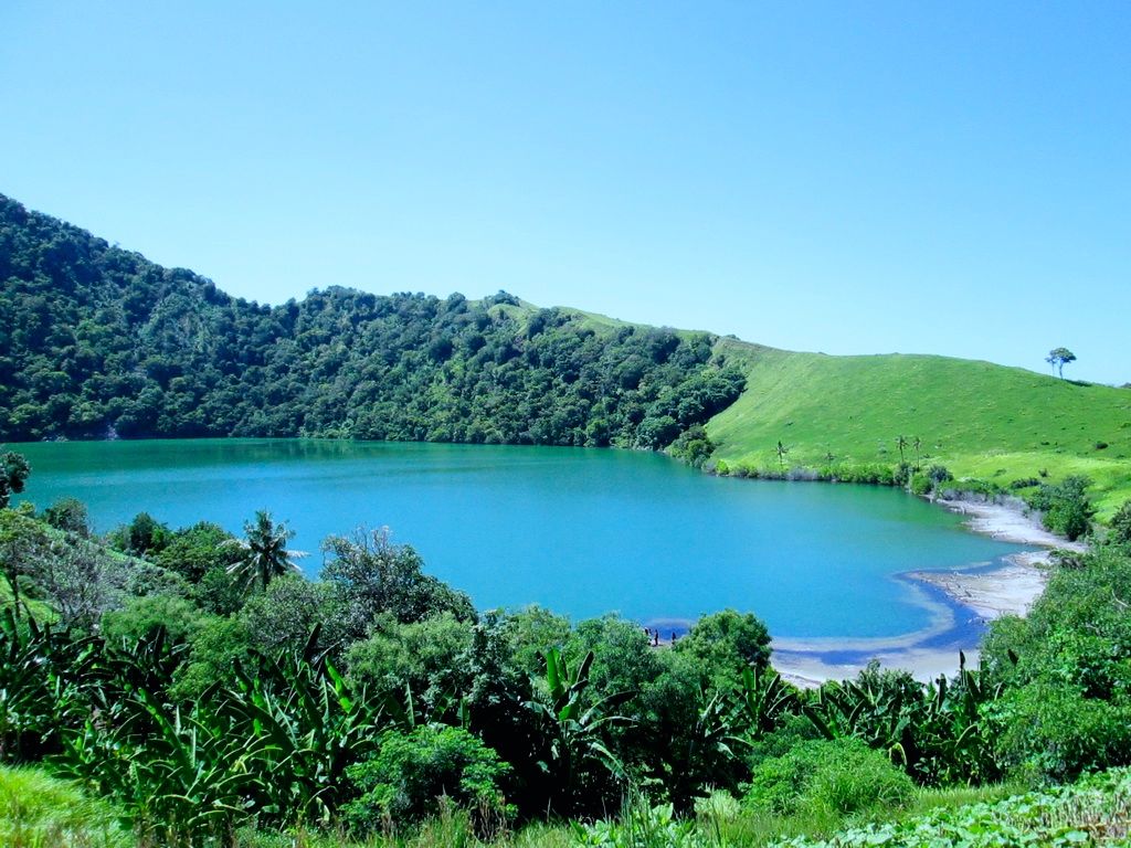 Masker Saripati Aroma Hujan Pertama di Danau Asin: Rahasia Kecantikan Alami yang Menyegarkan dan Memulihkan